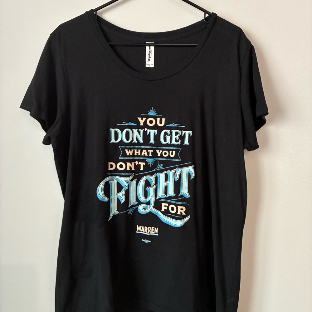 Black Graphic T-Shirt with Motivational Print Womens fit